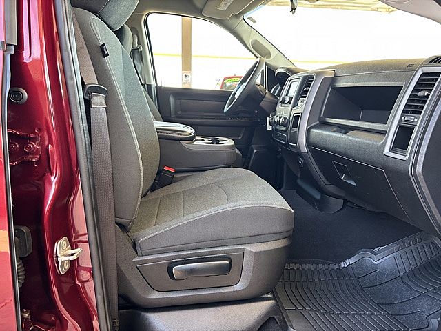 2021 Ram 1500 Classic Tradesman photo 11