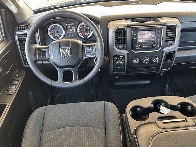 2021 Ram 1500 Classic Tradesman photo 16