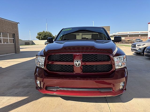2021 Ram 1500 Classic Tradesman photo 2