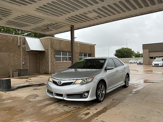 2014 Toyota Camry's photo