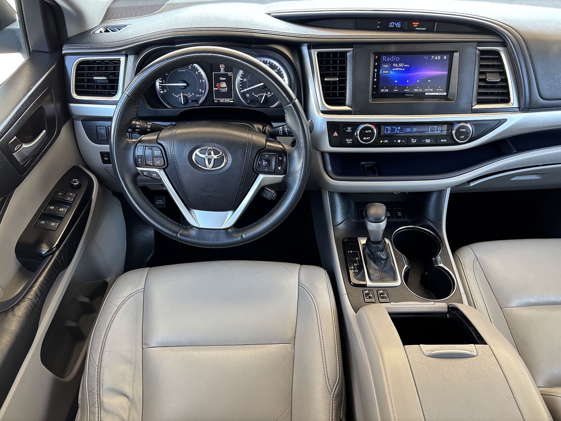 2015 Toyota Highlander XLE photo 16