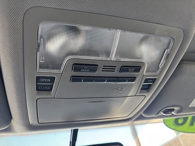 2016 Toyota Highlander XLE photo 26