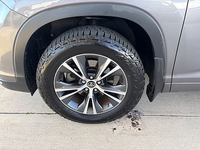 2016 Toyota Highlander XLE photo 9
